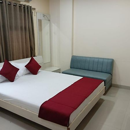 Hotel Tirupati Palace Індаур Екстер'єр фото