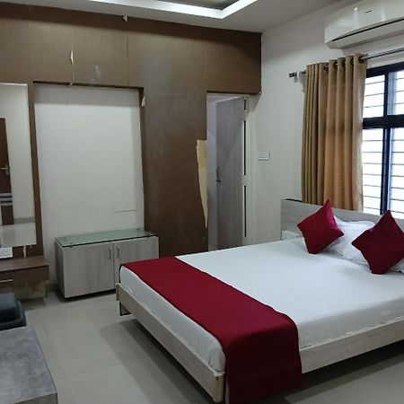Hotel Tirupati Palace Індаур Екстер'єр фото